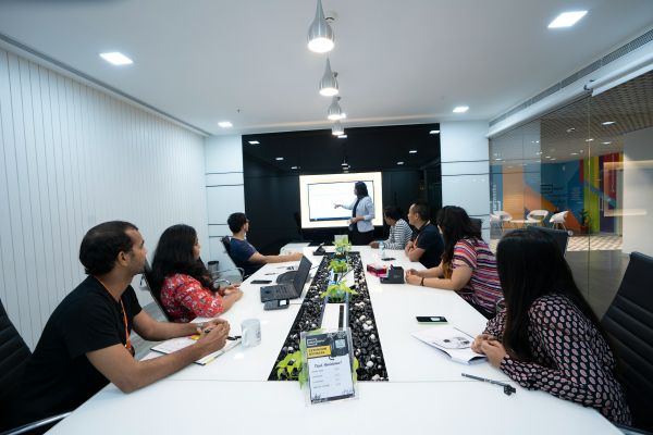 How Can UK Businesses Leverage Computing Technologies for Better Marketing Strategies?