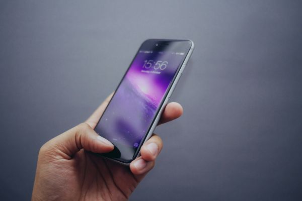 How Do Smartphones Affect Our Daily Lives?